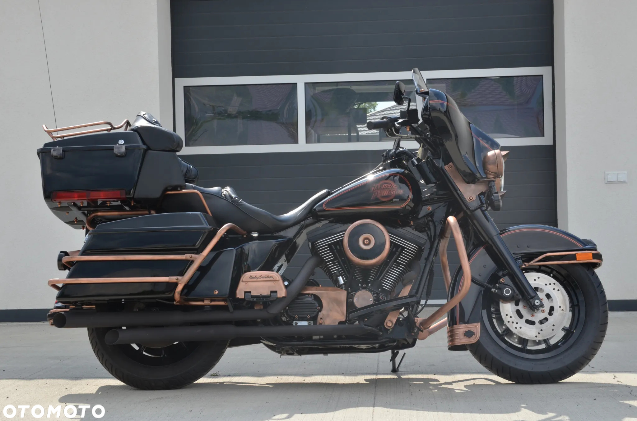 Harley-Davidson FLH Electra Glide - 36