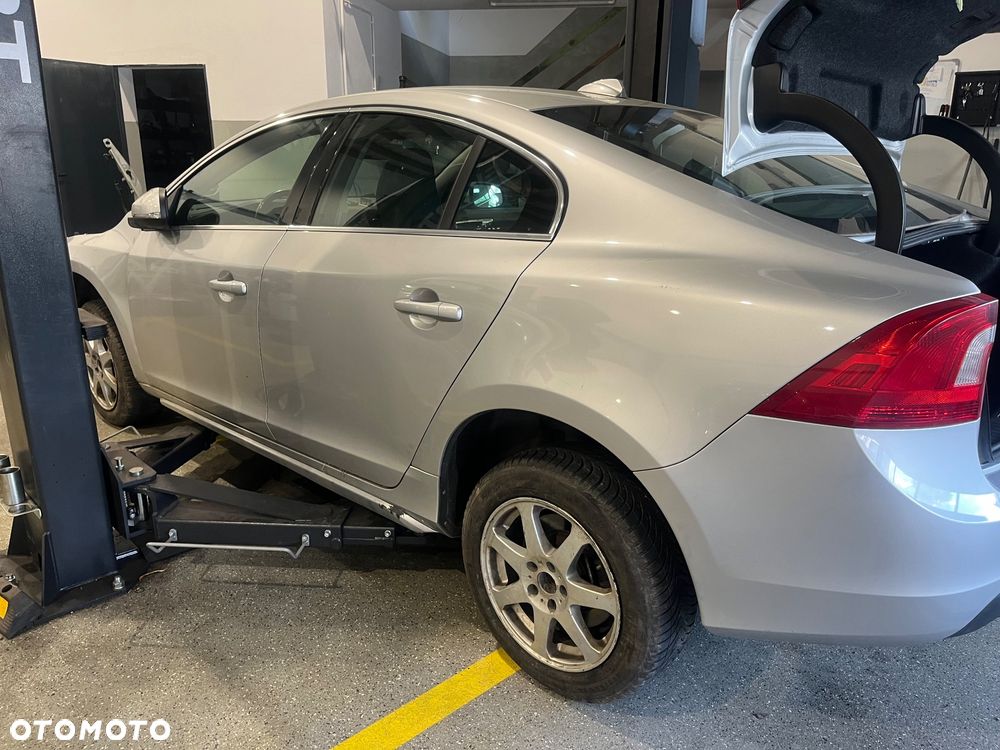 Volvo S60 2.5 T5 - 9