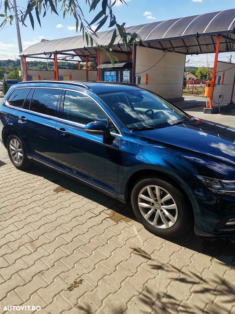 Volkswagen Passat 2.0 TDI DSG Trendline - 3
