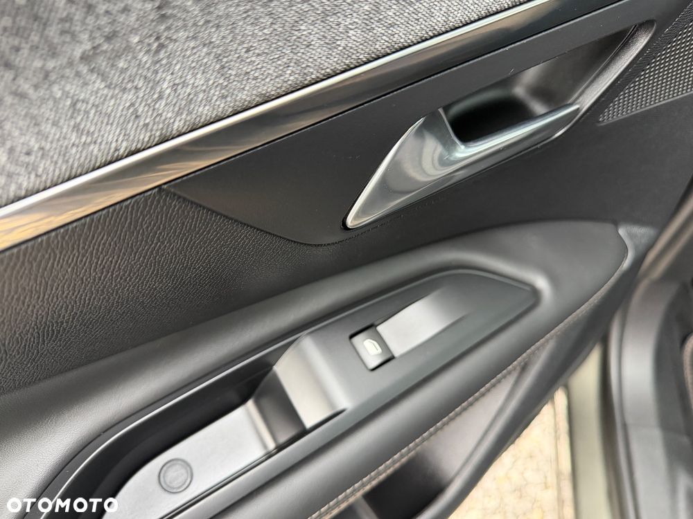 Peugeot 3008 BlueHDi 120 Stop & Start EAT6 Allure - 25