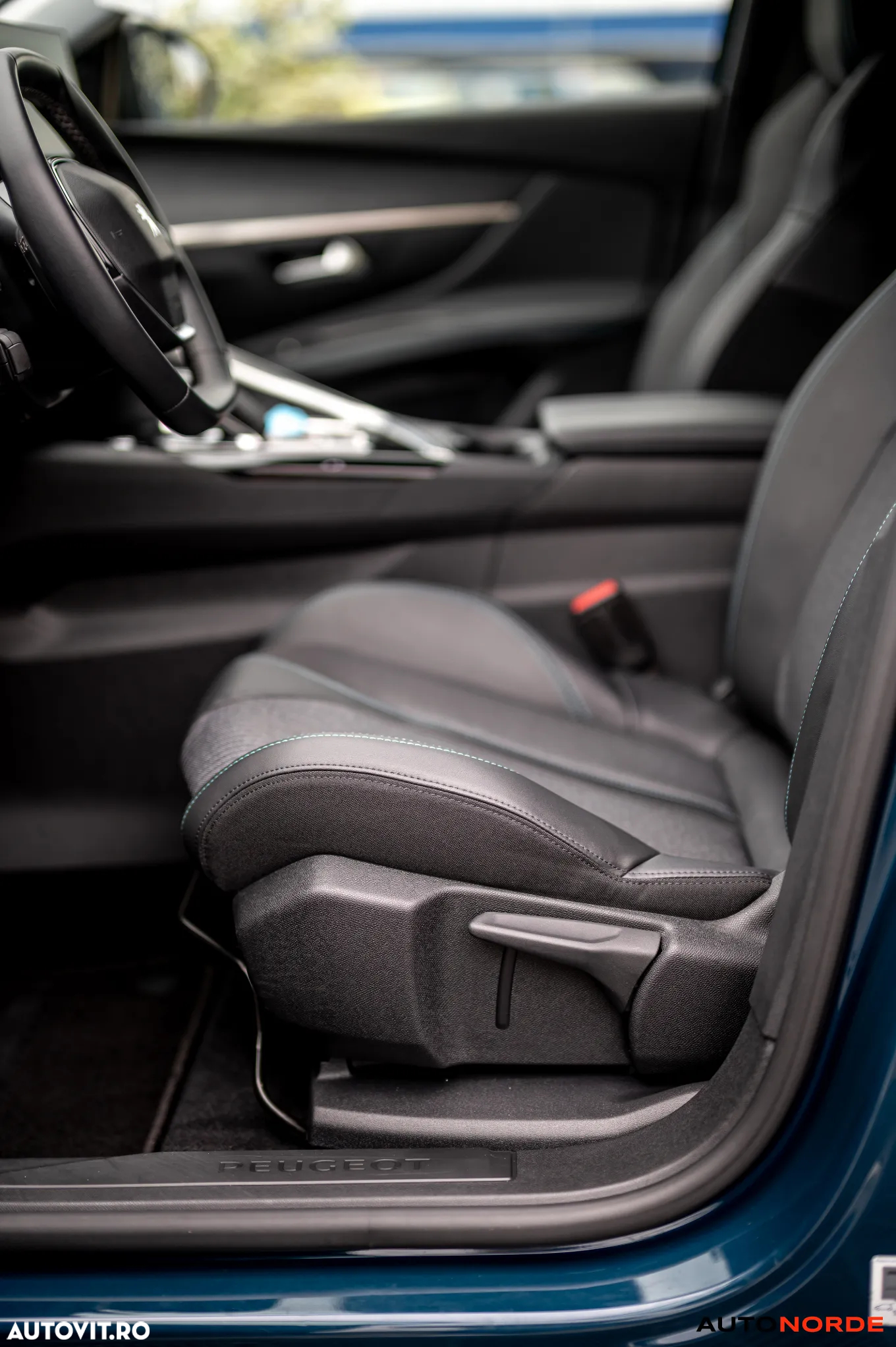 Peugeot 3008 Plug-In Hybrid 225 e-EAT8 Allure Pack - 33