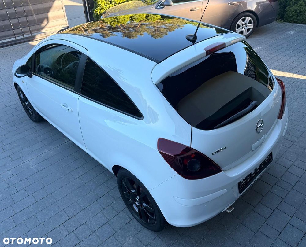 Opel Corsa 1.4 16V Color Edition - 9