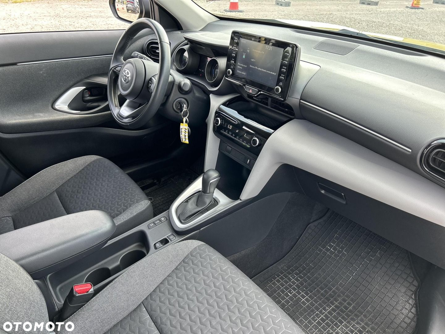 Toyota Yaris Cross - 15