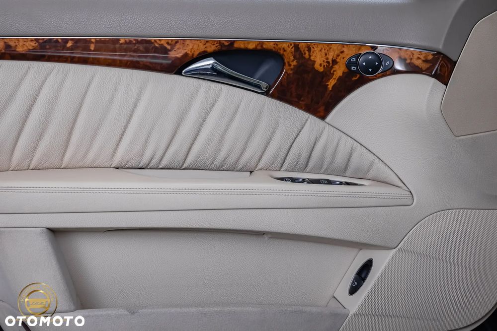 Mercedes-Benz Klasa E - 17