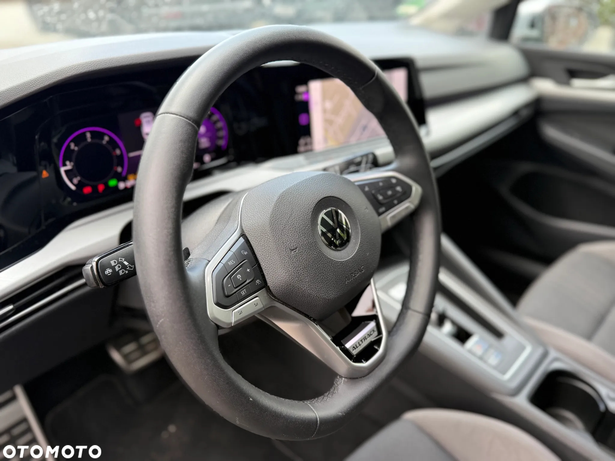Volkswagen Golf Variant 2.0 TDI 4Motion SCR DSG Alltrack - 9