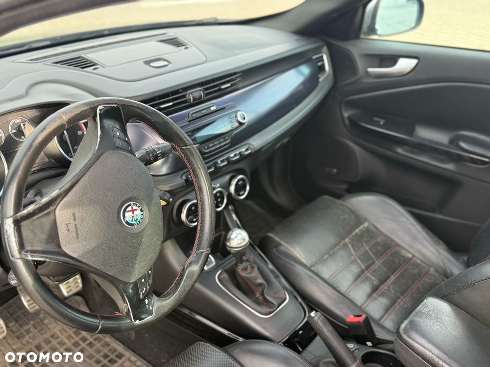 Alfa Romeo Giulietta 2.0 JTDM Distinctive - 8