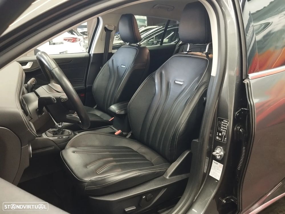 Ford Focus SW 1.0 EcoBoost Vignale - 18