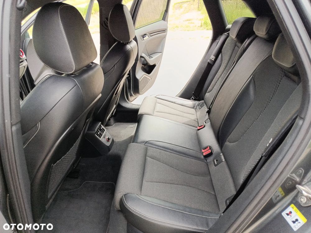 Audi A3 Sportback 2.0 TDI (clean diesel) quattro S tronic S line Sportpaket - 11