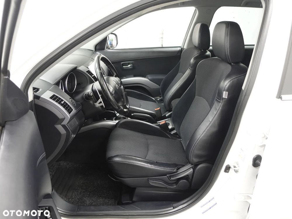 Mitsubishi Outlander - 19