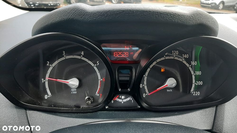 Ford Fiesta 1.25 Celebration - 12