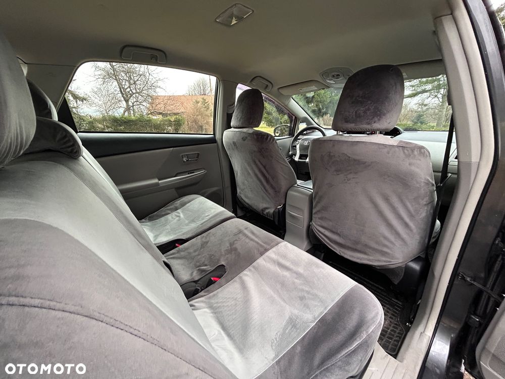 Toyota Prius+ (Hybrid) Comfort - 14