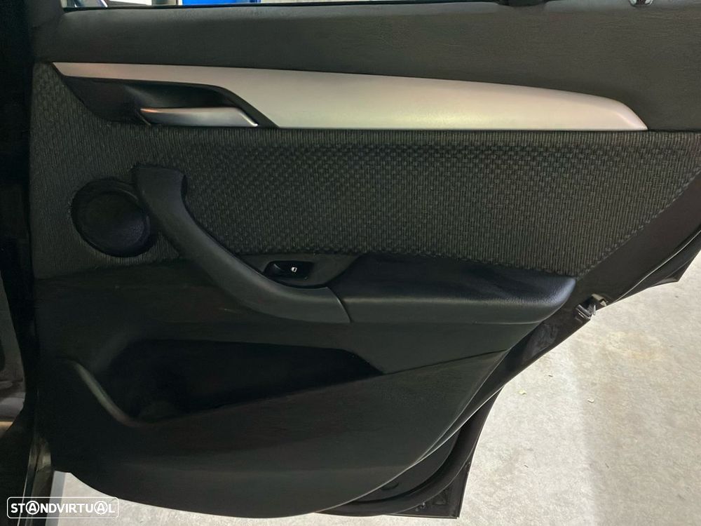 BMW X1 25 e xDrive Line Sport - 24