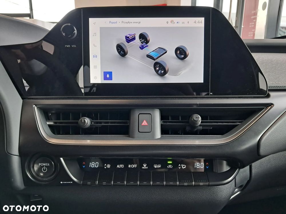 Lexus UX 300h Business - 20