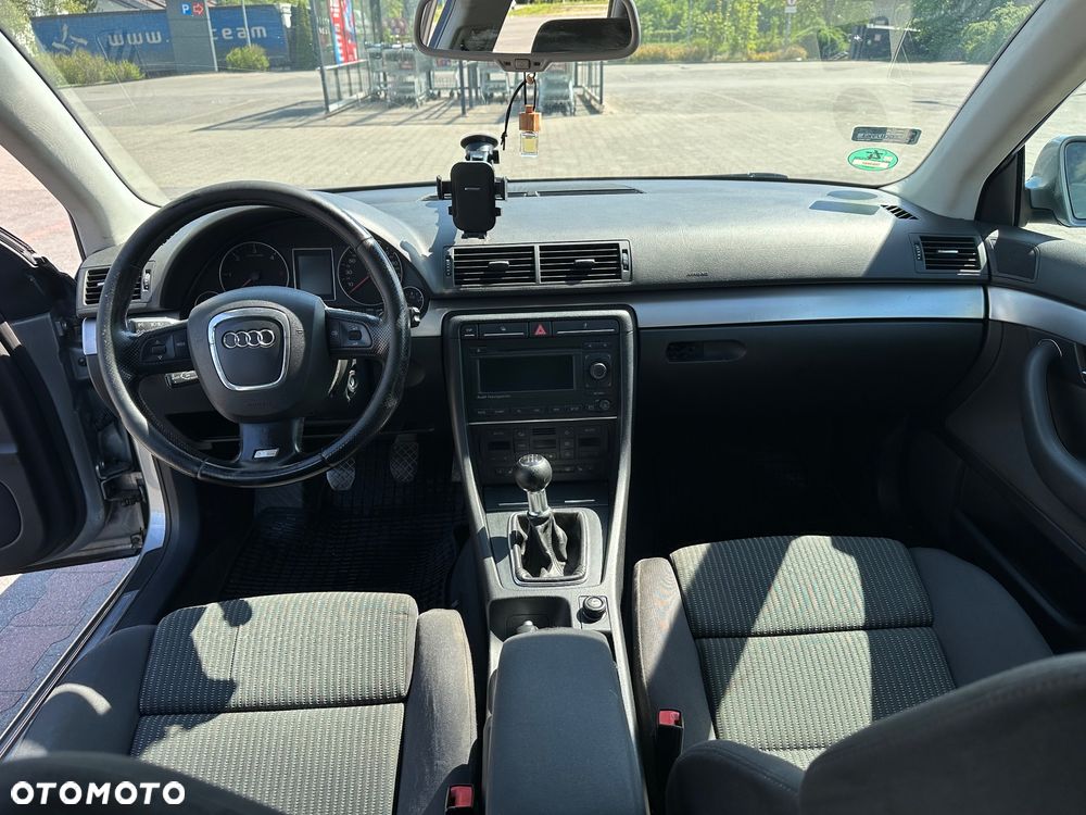 Audi A4 Avant 2.0 TDI - 25