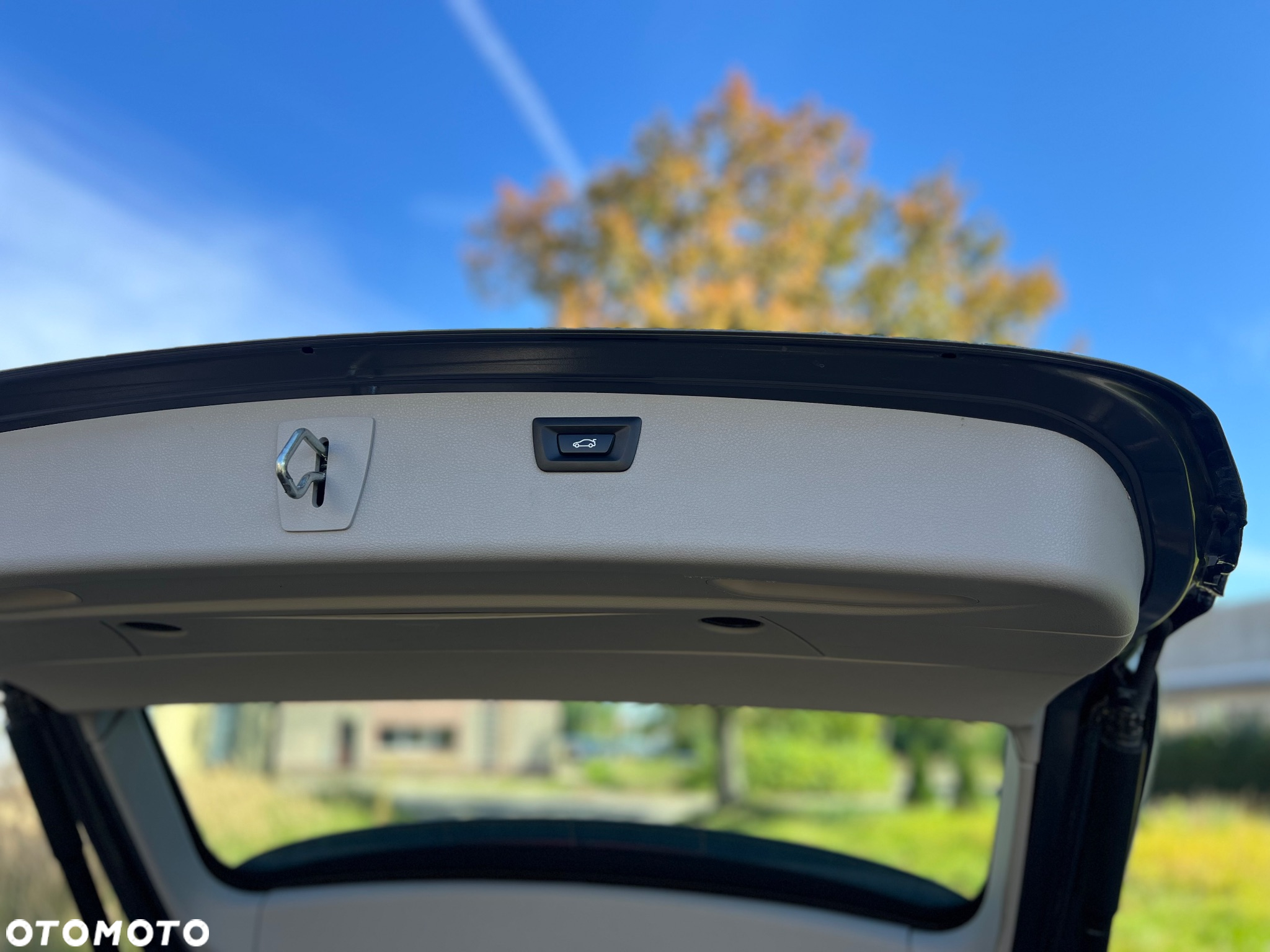 BMW Seria 3 318d DPF Touring Edition Exclusive - 16