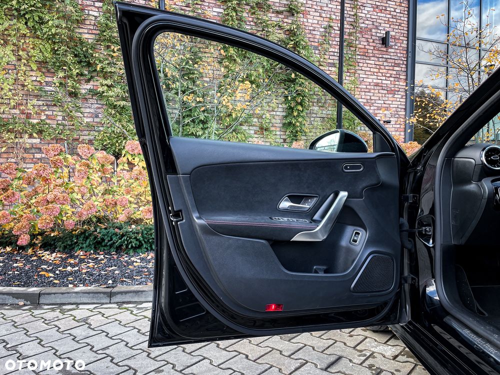 Mercedes-Benz Klasa A 180 7G-DCT AMG Line - 16