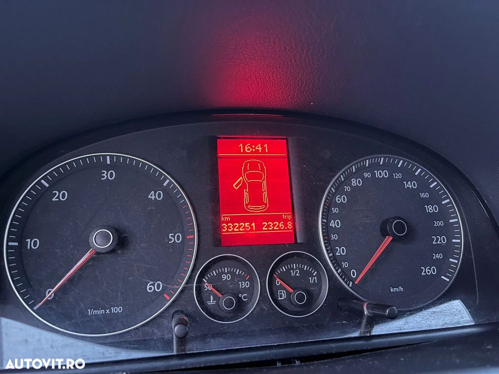 Volkswagen Touran 2.0 TDI DPF Highline DSG - 1