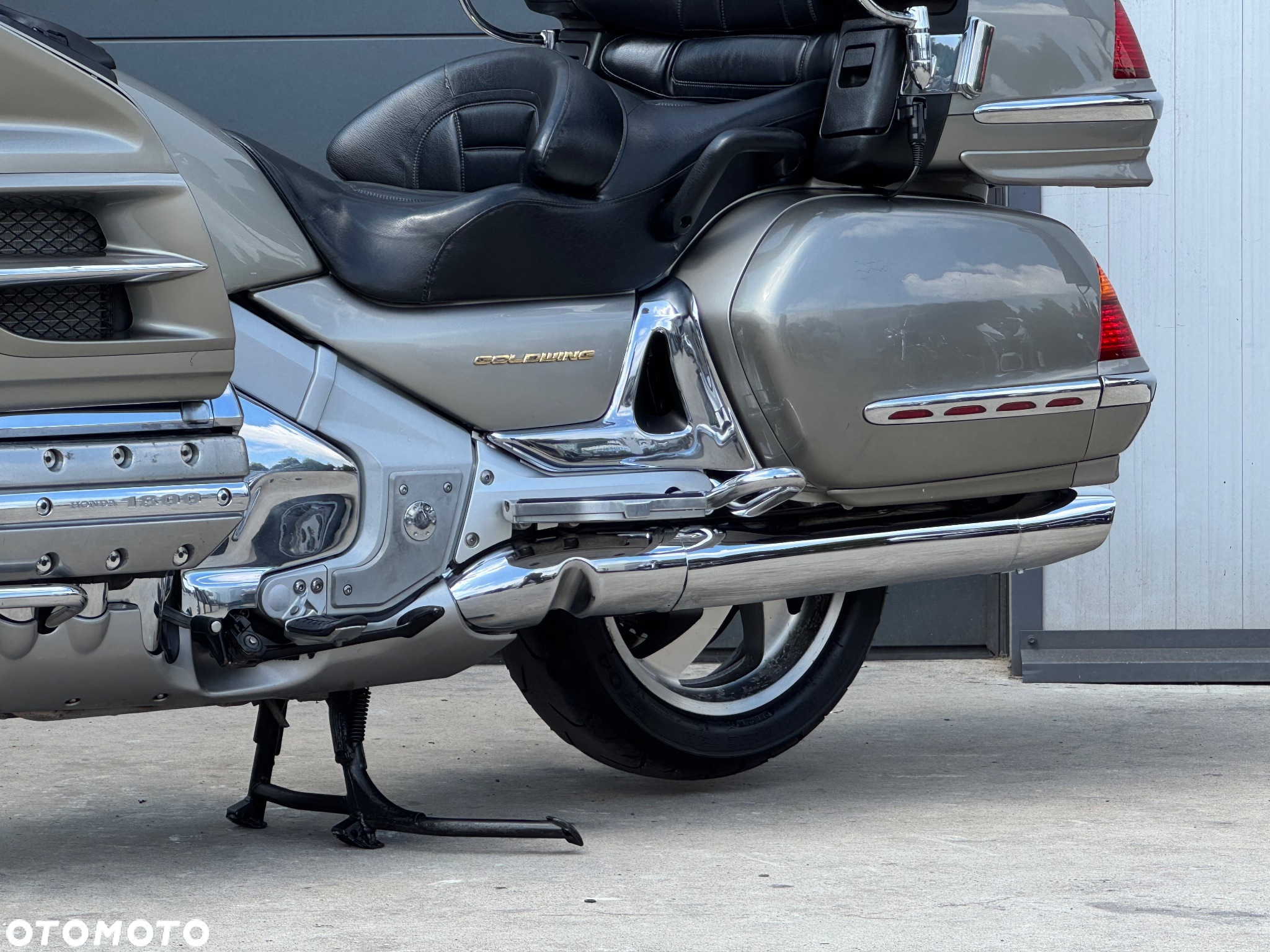 Honda GL - 28