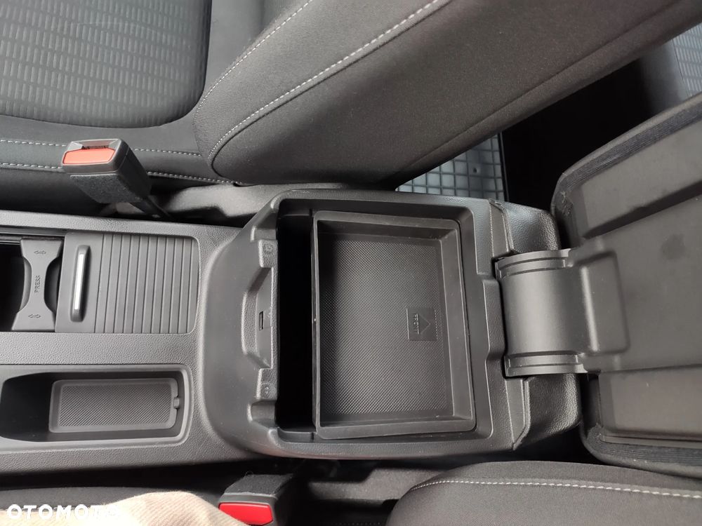 Ford Focus 1.0 EcoBoost Trend Edition - 36