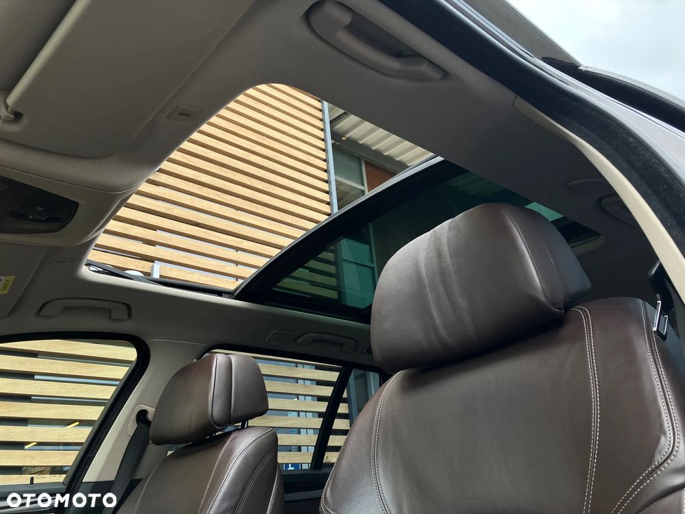 BMW Seria 5 530d xDrive Luxury Line - 37