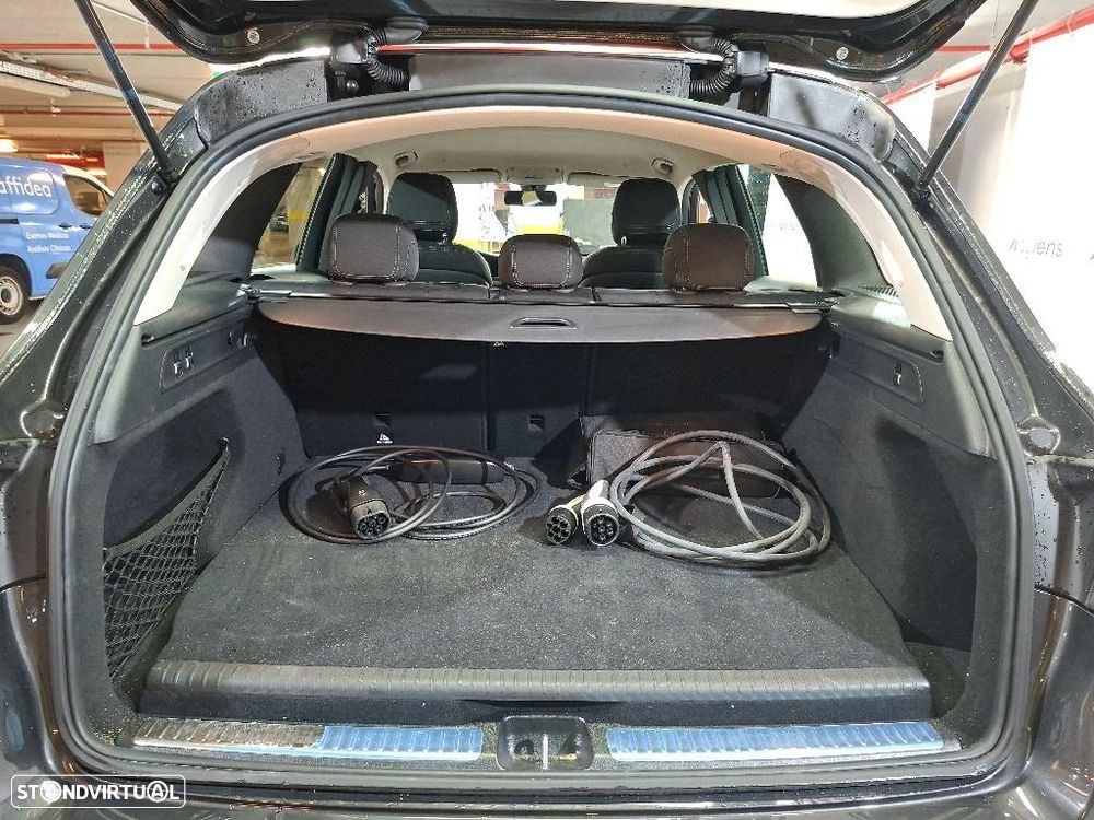 Mercedes-Benz GLC 300 e 4Matic - 11