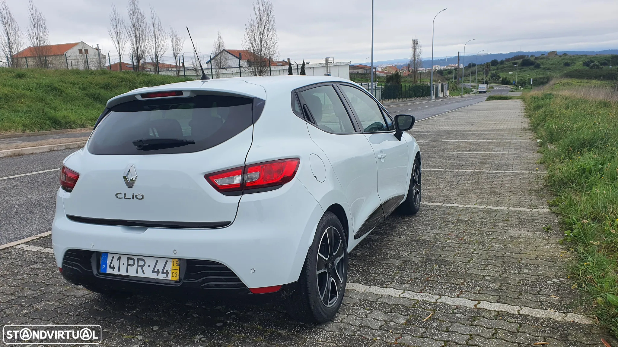 Renault Clio 0.9 TCE Dynamique S - 24