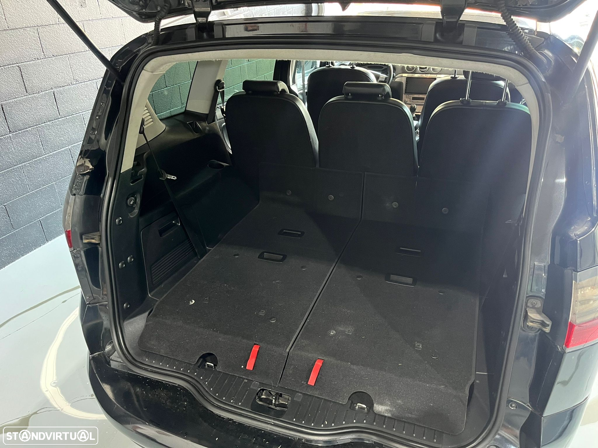 Ford S-Max 2.0 TDCi Titanium 7L - 29