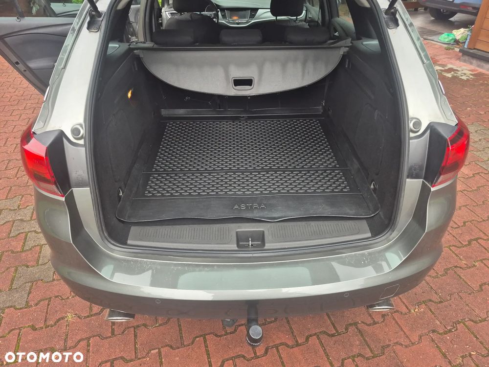 Opel Astra 1.6 T Enjoy S&S - 8