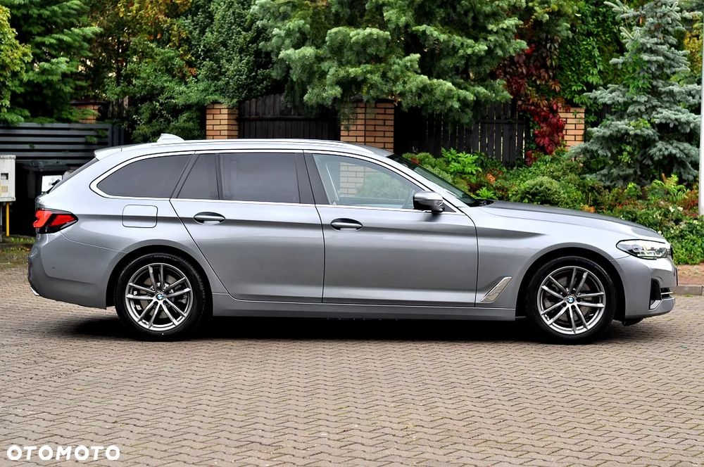 BMW Seria 5 520i Touring - 6