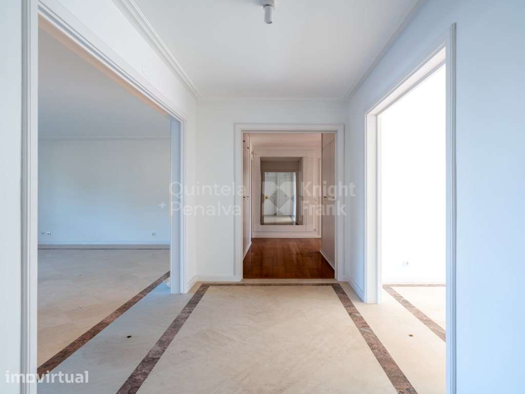 Apartamento T3+1 em condomínio privado nas Avenidas Novas, Lisboa - Grande imagem: 5/29