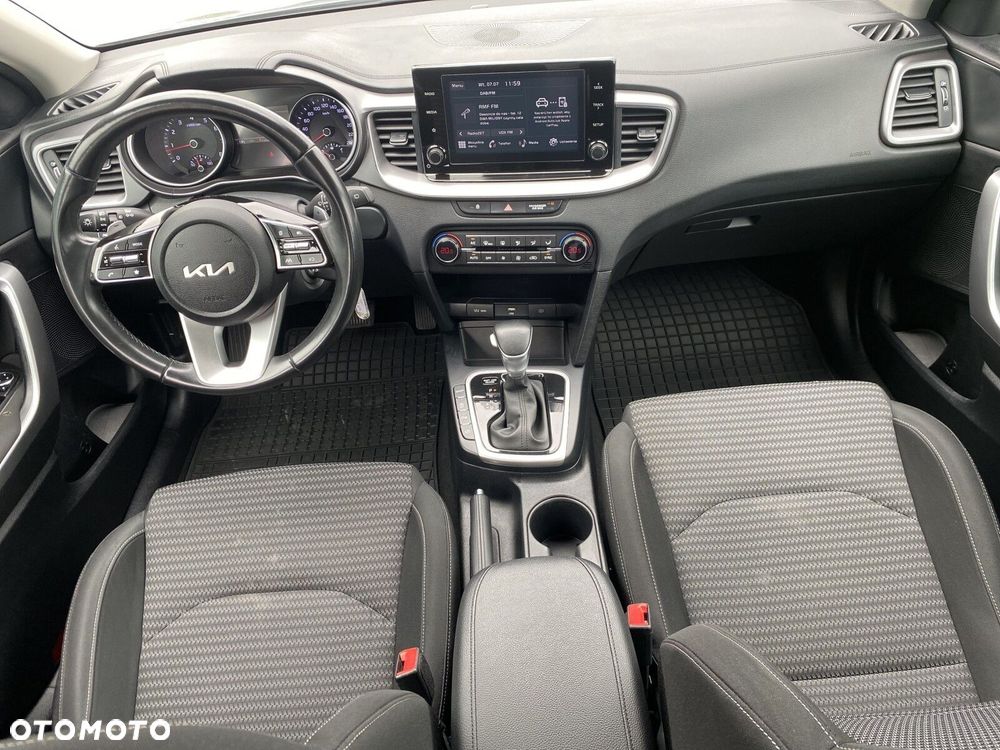 Kia Ceed - 13
