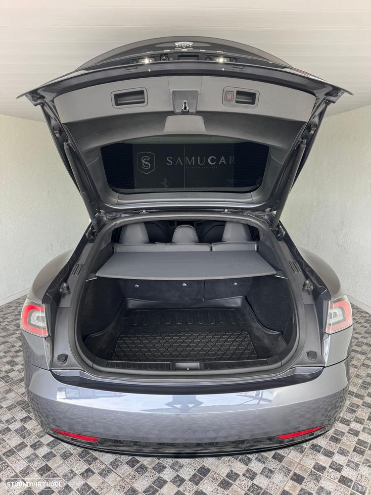 Tesla Model S Performance - 21