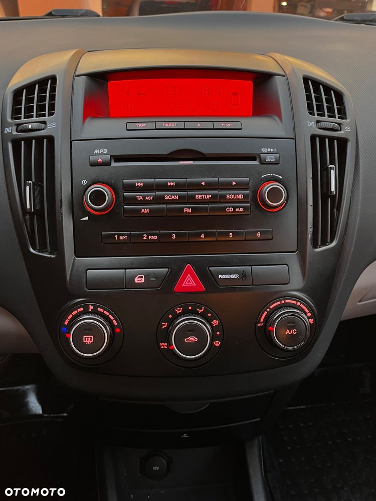 Kia Ceed Cee'd 1.4 Comfort - 12