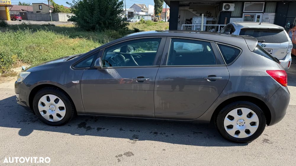 Opel Astra - 9