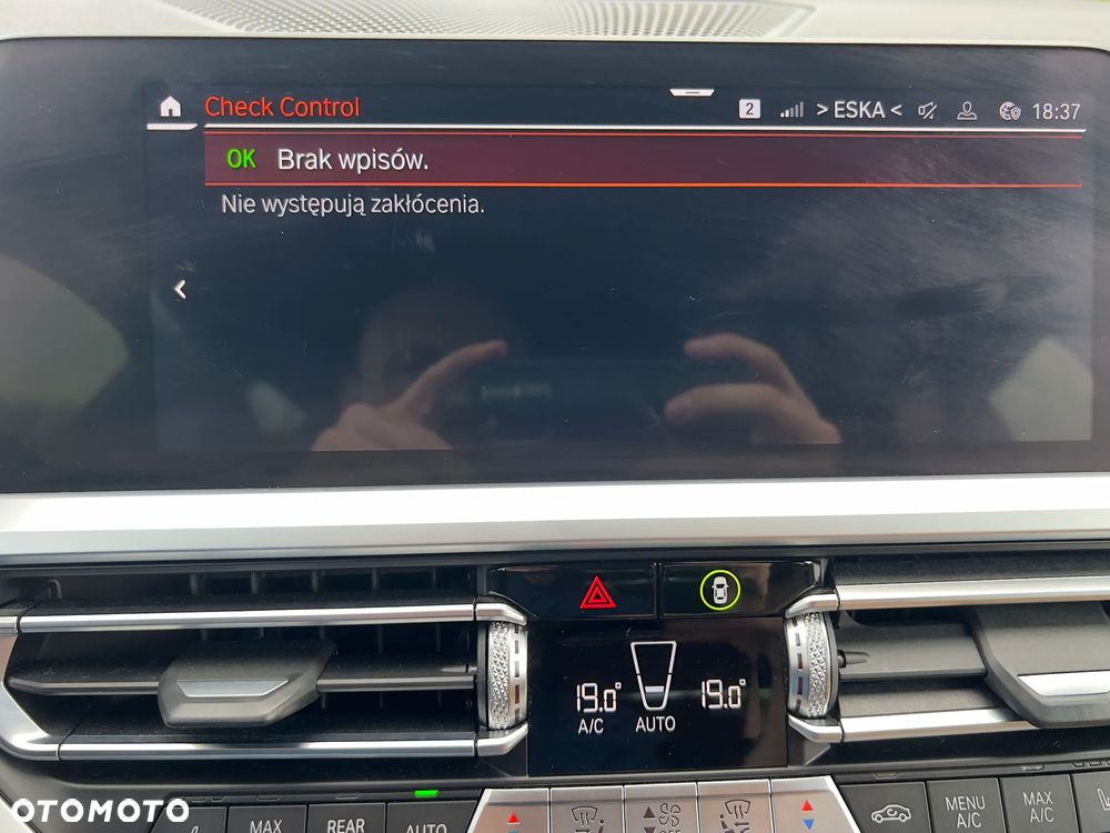 BMW Seria 3 330i Sport Line sport - 17