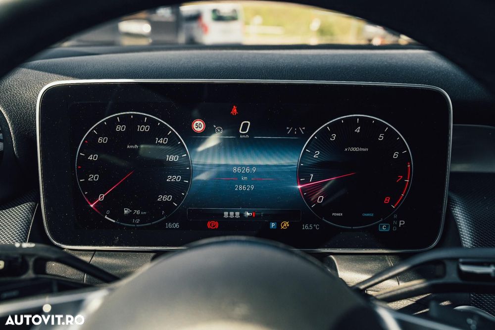 Mercedes-Benz GLC - 12