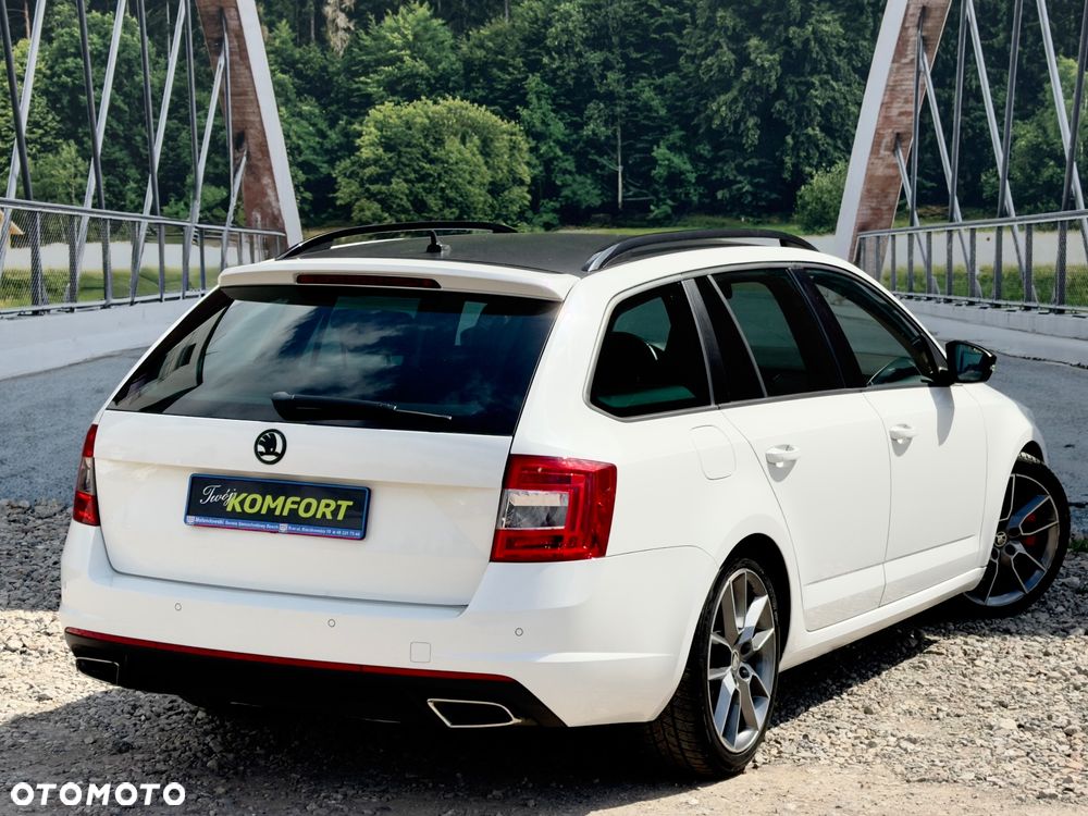 Skoda Octavia 2.0 TDI DSG RS - 11