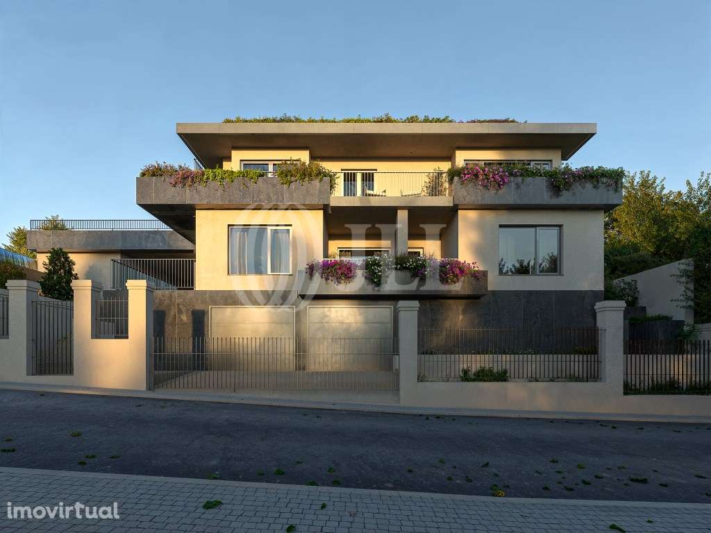 Moradia T5 com jardim e piscina em Queijas Oeiras - Grande imagem: 3/17