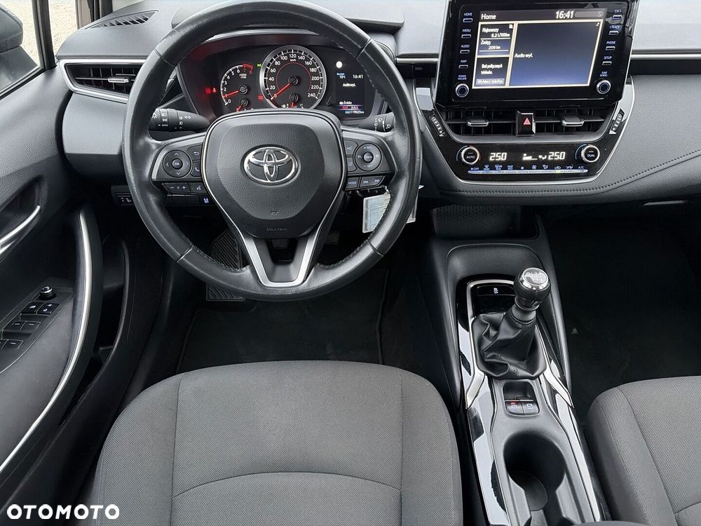 Toyota Corolla - 12