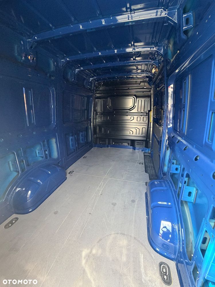 Volkswagen Crafter - 10