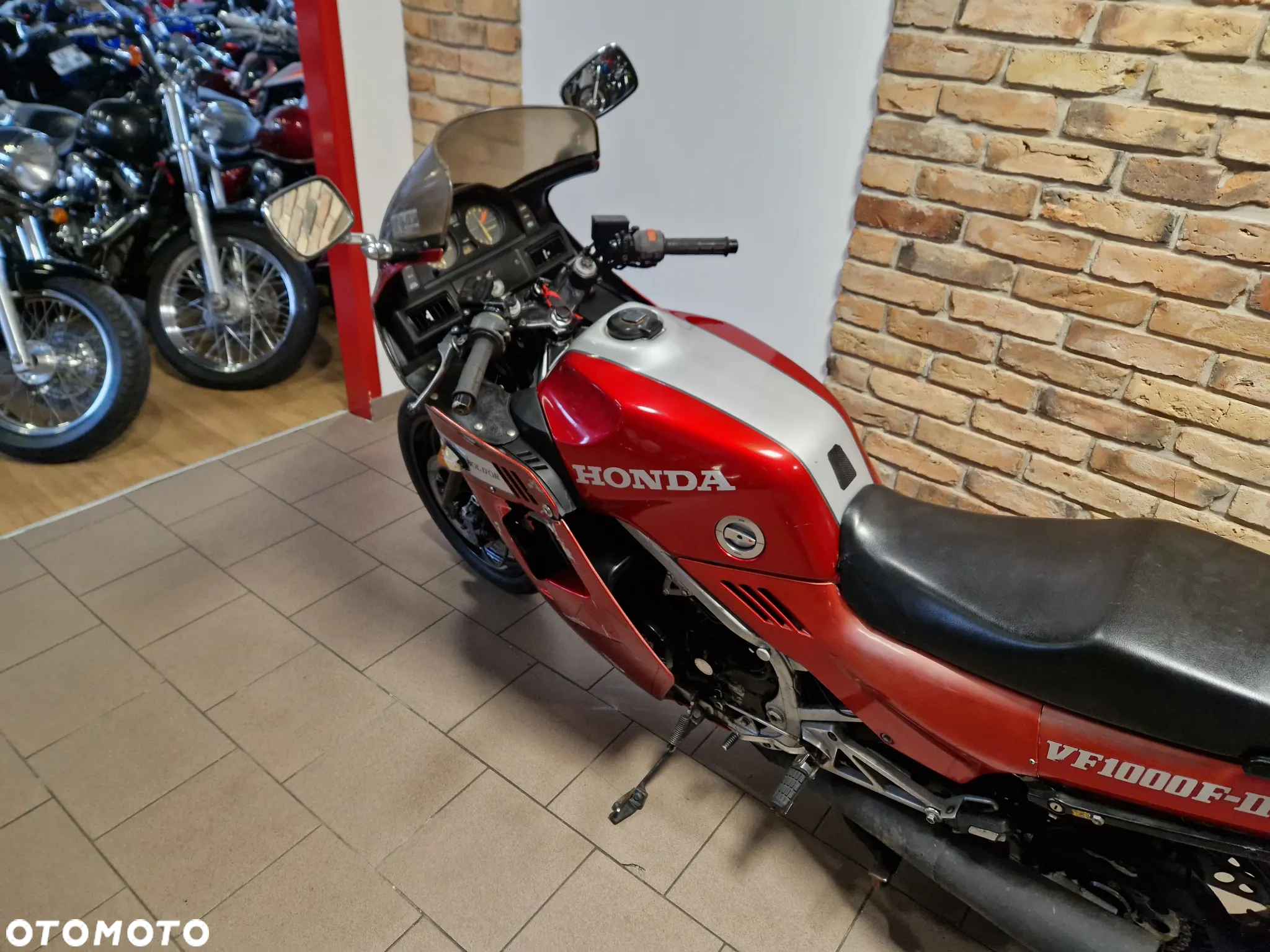 Honda VF - 17
