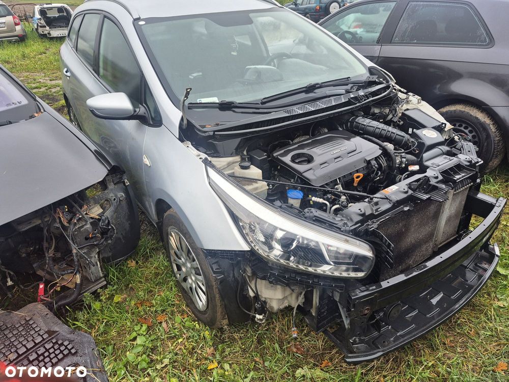 Kompletny pas przedni wzmocnienie czołowe kia ceed II 1.4 crdi - 2