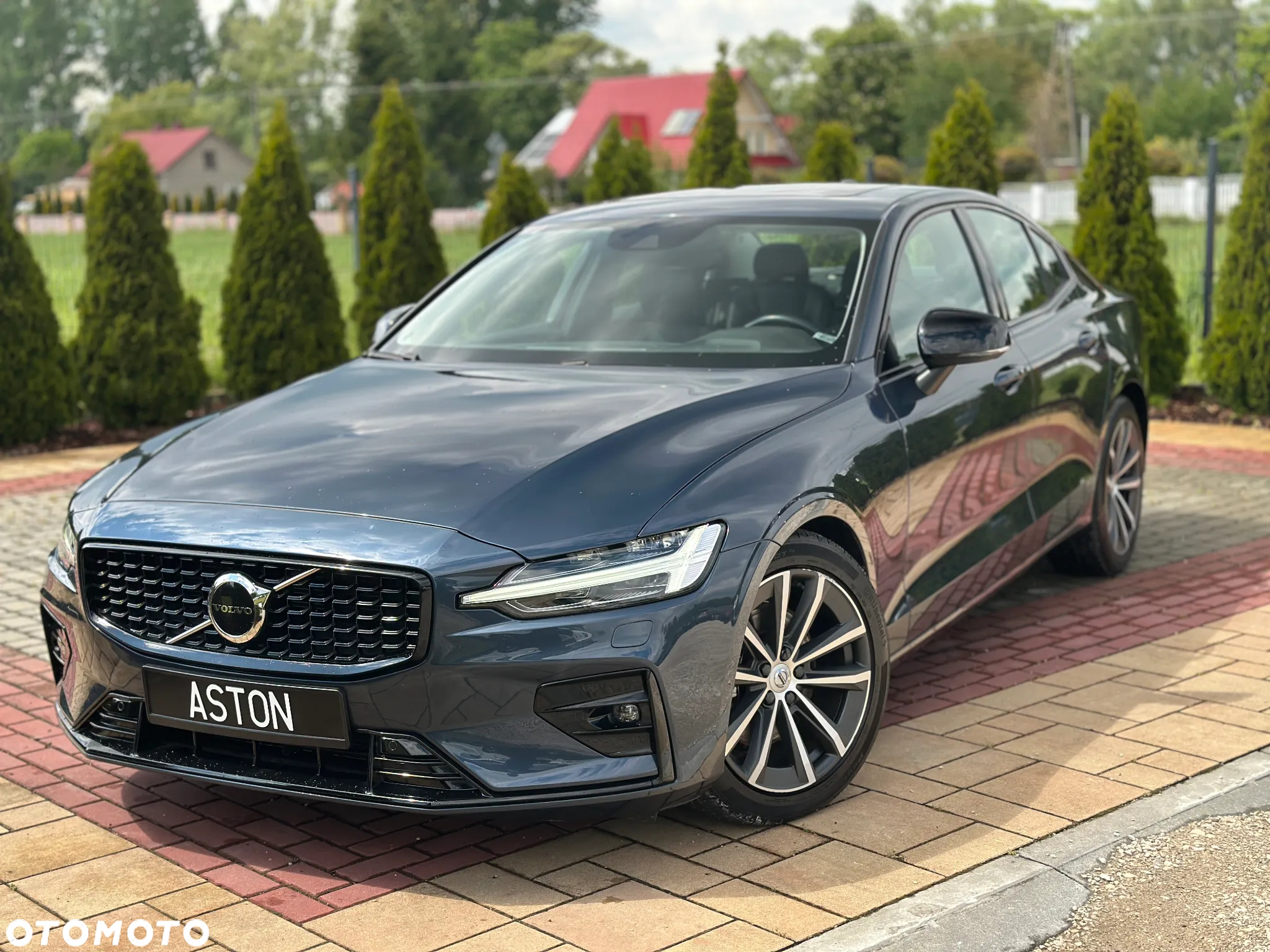 Volvo S60 B5 B AWD Plus Dark - 2
