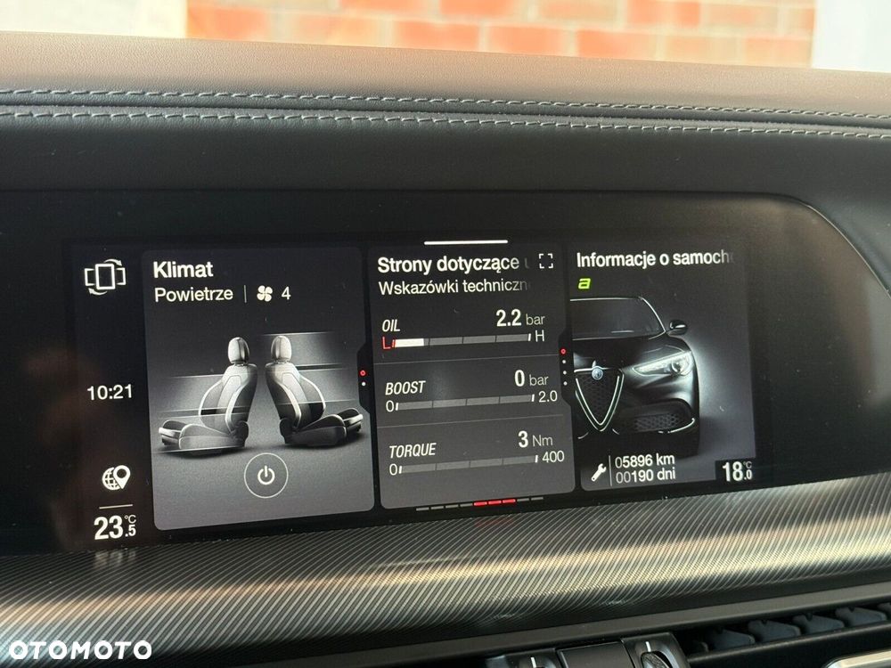 Alfa Romeo Stelvio - 32