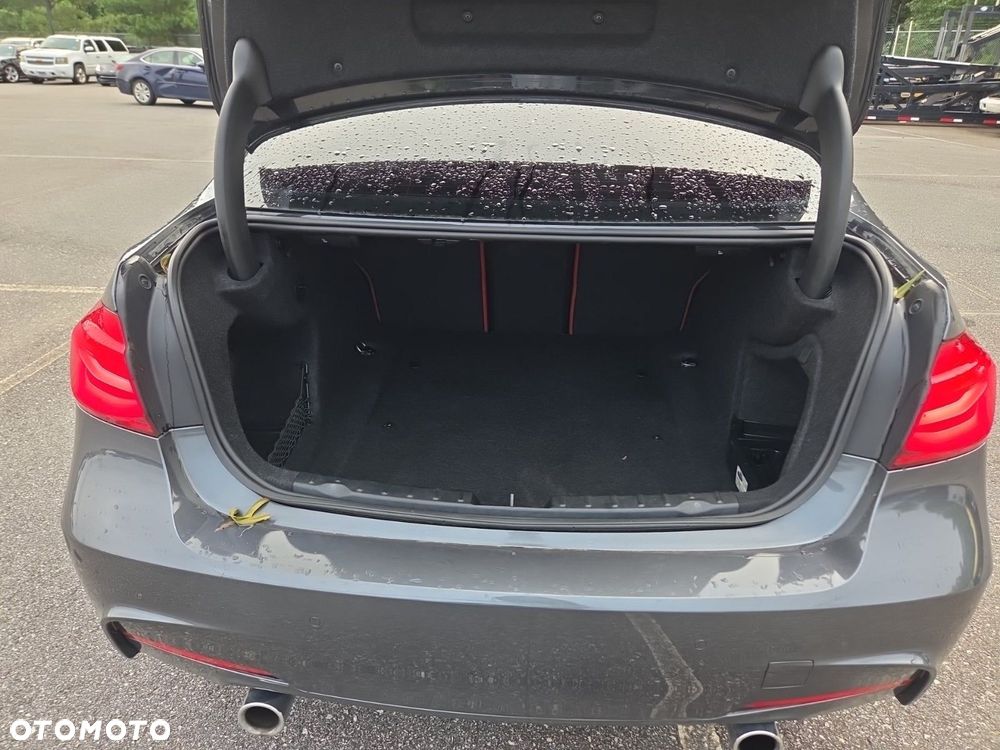 BMW Seria 3 340i M Sport - 10
