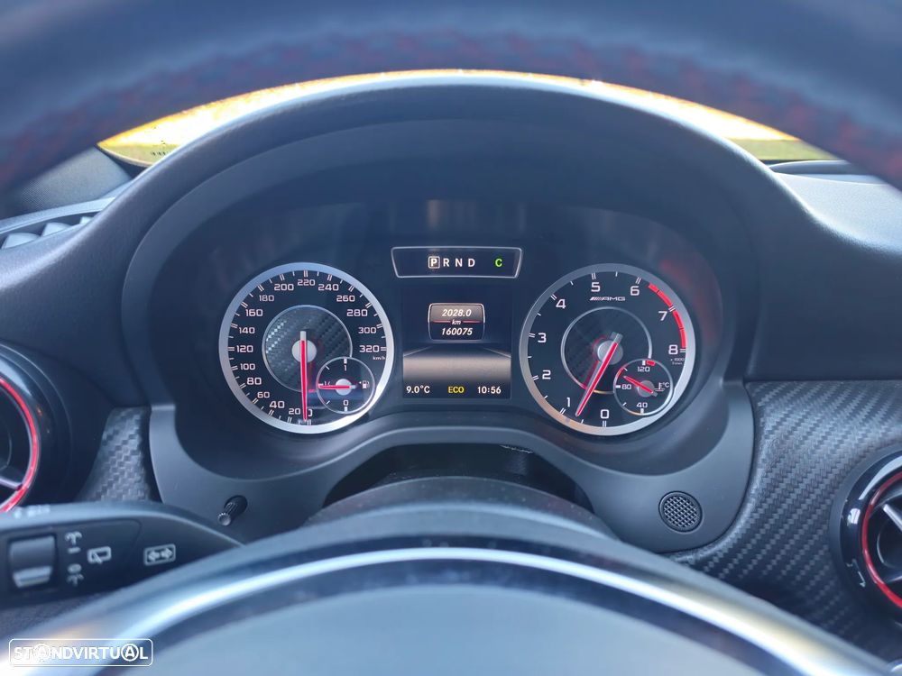 Mercedes-Benz A 45 AMG 4Matic Speedshift 7G-DCT - 32
