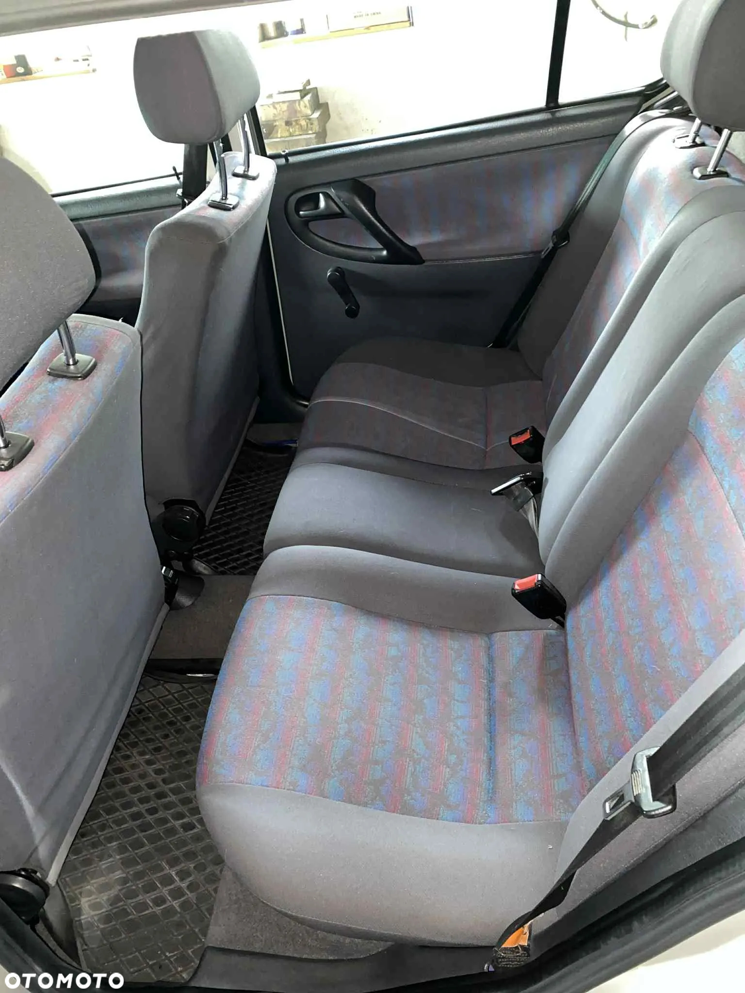 Volkswagen Polo 64 D - 9