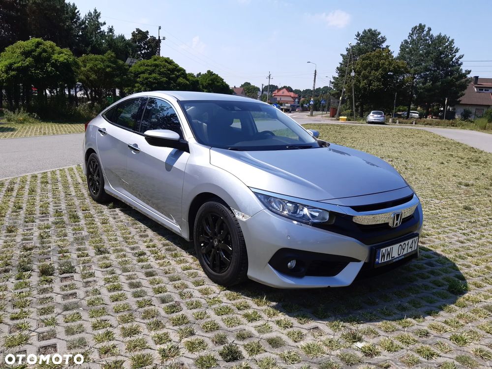 Honda Civic 1.5 i-VTEC Turbo CVT Elegance - 9