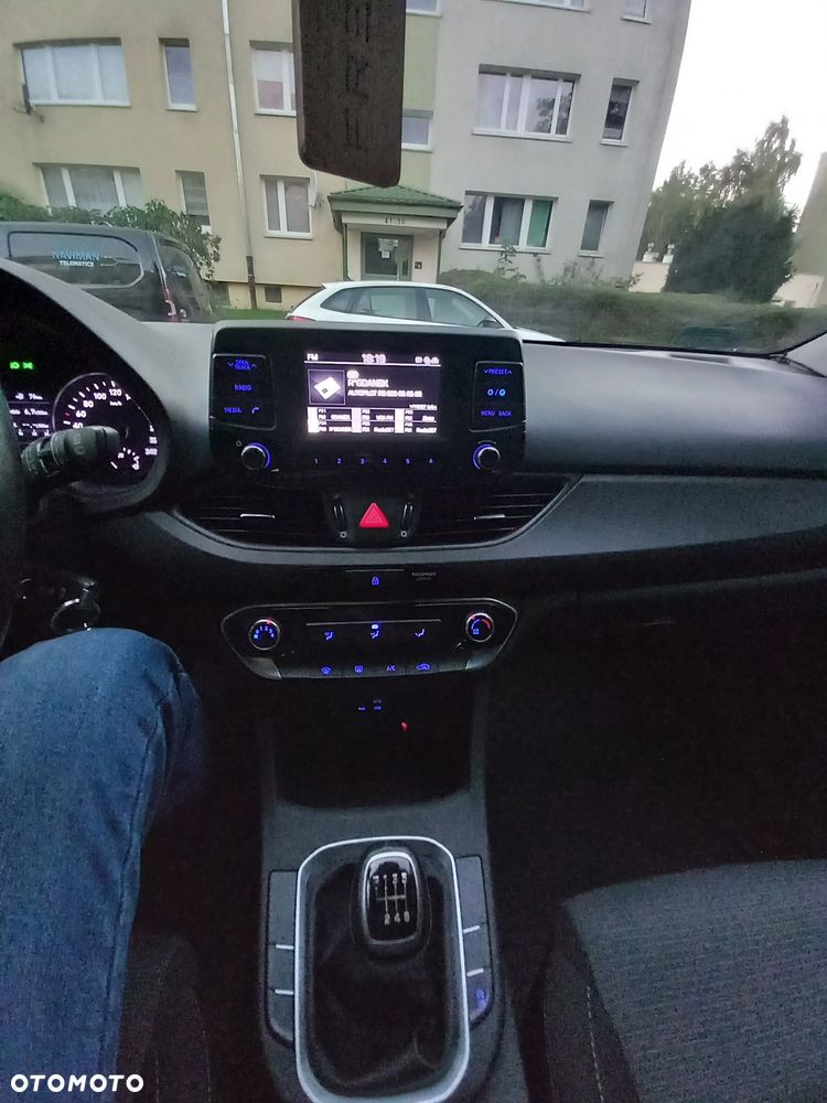 Hyundai i30 1.4 Classic + - 9