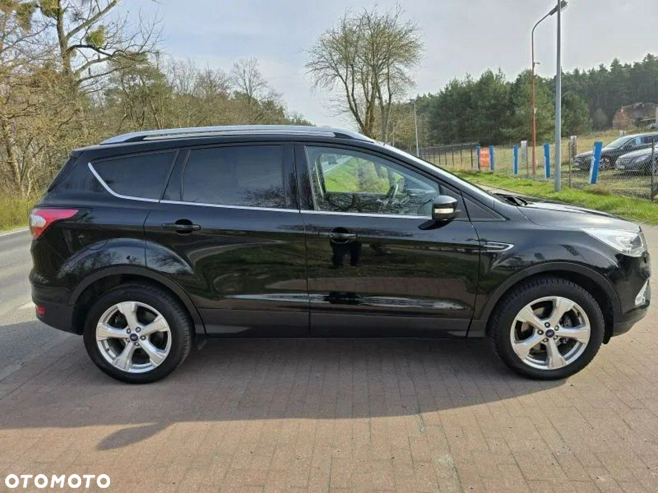 Ford Kuga - 12